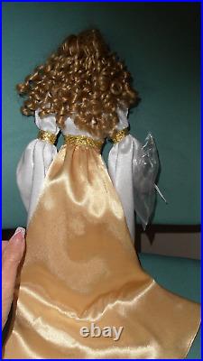 Franklin Mint Guinevere Vinyl doll in Rare Etheral Bride Ensemble MWT