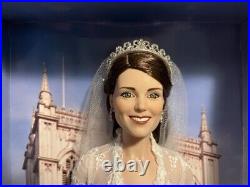 Franklin Mint HRH Kate Middleton, Duchess Vinyl ROYAL WEDDING BRIDE Doll 16