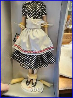 Franklin Mint I Love Lucy 16 vinyl doll with wardrobe And Outfits