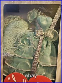Franklin Mint I Love Lucy 16 vinyl doll with wardrobe And Outfits