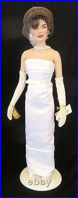 Franklin Mint JACKIE 16 Vinyl Doll in Original Box withCOA & BONUS NRFB Outfit