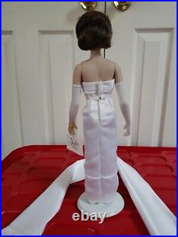 Franklin Mint JACKIE KENNEDY Doll with Trunk, Outfits, Jewelry and Accessories