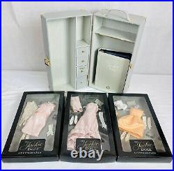 Franklin Mint Jackie Kennedy Accessories Wardrobe WithTrunk 12 Outfits