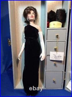 Franklin Mint Jackie Kennedy Doll Wardrobe Trunk Outfits Jewelry Accessories