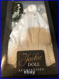 Franklin Mint Jackie Kennedy Vinyl 15 Inch Doll Wedding Splendor Ensemble