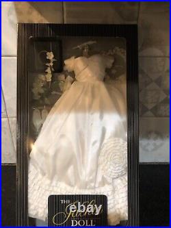 Franklin Mint Jackie Kennedy Vinyl 15 Inch Doll Wedding Splendor Ensemble