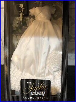 Franklin Mint Jackie Kennedy Vinyl 15 Inch Doll Wedding Splendor Ensemble