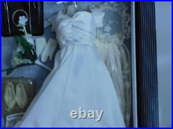 Franklin Mint Jackie Kennedy Vinyl 15 Inch Doll Wedding Splendor Ensemble W COA