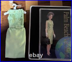 Franklin Mint Jackie and John F Kennedy 16 Dolls Jackie's Wardrobe & Trunk