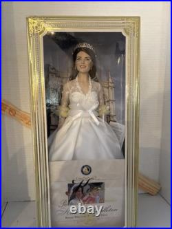 Franklin Mint Kate Middleton Portrait of a Princess Royal Wedding Doll 16