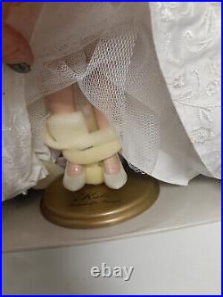 Franklin Mint Kate Middleton Vinyl ROYAL WEDDING BRIDE Doll 16