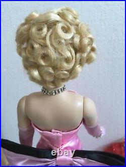 Franklin Mint MARILYN MONROE 16 Vinyl DOLL withSTAND + 1 extra Doll Dress