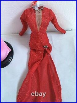 Franklin Mint MARILYN MONROE 16 Vinyl DOLL withSTAND + 1 extra Doll Dress