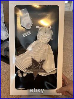 Franklin Mint Marilyn Monroe Portrait Doll With3 Outfits And Closet Carry Case