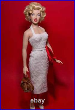 Franklin Mint Marilyn Monroe Walk Of Fame White Eyelet Dress 17 Vinyl Doll Nib