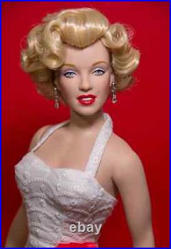 Franklin Mint Marilyn Monroe Walk Of Fame White Eyelet Dress 17 Vinyl Doll Nib