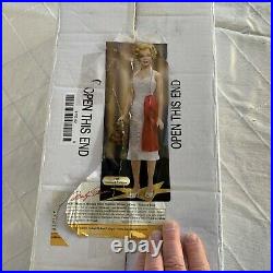 Franklin Mint Marilyn Monroe Walk of Fame vinyl Portrait doll New