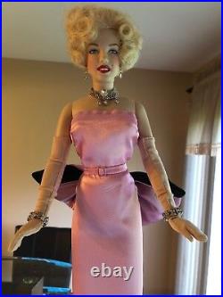 Franklin Mint Marilyn Monroe vinyl doll With Swarovski Crystals