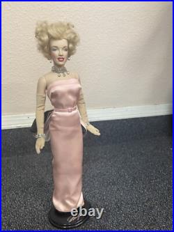 Franklin Mint Marilyn Monroe vinyl doll With Swarovski Crystals