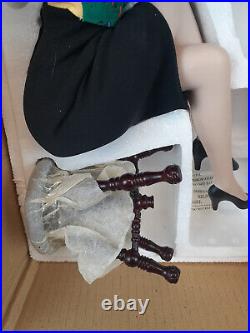 Franklin Mint Marilyn Porcelain Doll Unforgettable With Stool And COA
