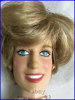 Franklin Mint PRINCESS DIANA 16 Vinyl DOLL in long Creme Gown withStand +Tag