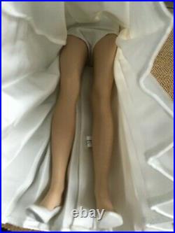 Franklin Mint PRINCESS DIANA 16 Vinyl DOLL in long Creme Gown withStand +Tag
