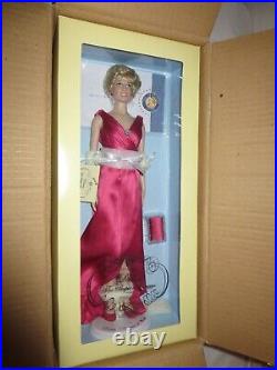 Franklin Mint Princess Diana FUSHIA 16' Vinyl Doll COA PRISTINE condition