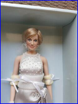 Franklin Mint Princess Diana Vinyl Doll Gray Silk & Pearl Gown LE RARE