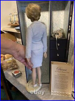 Franklin Mint Princess Diana Vinyl Grandeur Doll Limited Edition, Plus 6 Outfits