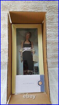 Franklin Mint Princess Diana Vinyl doll 16 black velvet dress COA limit edition