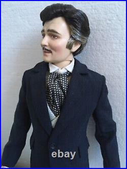 Franklin Mint RHETT BUTLER 17 Vinyl DOLL in Ensemble + Stand + 2 OUTFITS NRFB