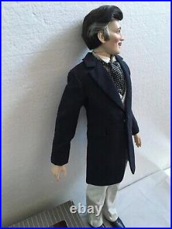 Franklin Mint RHETT BUTLER 17 Vinyl DOLL in Ensemble + Stand + 2 OUTFITS NRFB