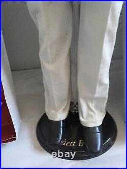 Franklin Mint RHETT BUTLER 17 Vinyl DOLL in Ensemble + Stand + 2 OUTFITS NRFB