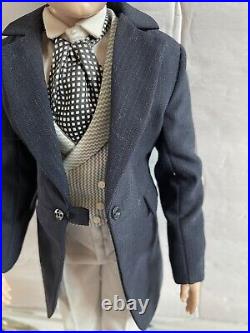Franklin Mint RHETT BUTLER 17 Vinyl DOLL in SUIT with vest and tie
