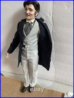 Franklin Mint RHETT BUTLER 17 Vinyl DOLL in SUIT with vest and tie