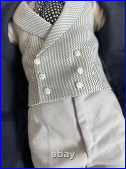 Franklin Mint RHETT BUTLER 17 Vinyl DOLL in SUIT with vest and tie