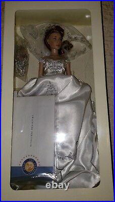 Franklin Mint Russian Bride Doll WithBouquet and Pearls NIB