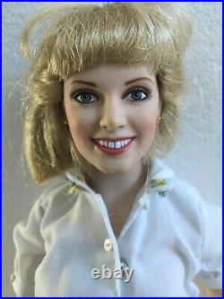 Franklin Mint SANDY GREASE 16 Vinyl partially dressed DOLL + her NIGHT GOWN