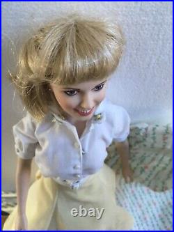 Franklin Mint SANDY GREASE 16 Vinyl partially dressed DOLL + her NIGHT GOWN