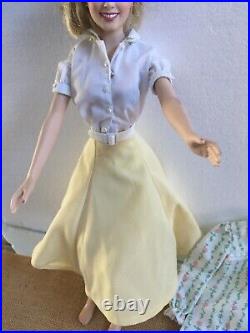 Franklin Mint SANDY GREASE 16 Vinyl partially dressed DOLL + her NIGHT GOWN