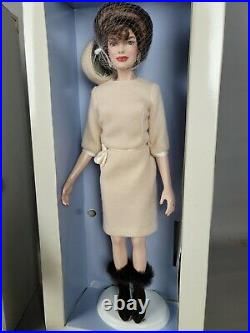 Franklin Mint The Jackie Kennedy Doll Travel Trunk Outfits Jewelry + Lots Extras