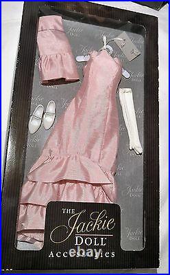 Franklin Mint The Jackie Kennedy Doll withTravel Trunk (6) Outfits COA NRFB LOT