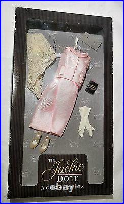 Franklin Mint The Jackie Kennedy Doll withTravel Trunk (6) Outfits COA NRFB LOT