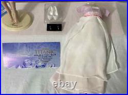 Franklin Mint The Official Portrait Vinyl Doll Rose Titanic with 6 OUTFITS