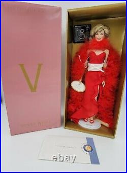 Franklin Mint VANNA WHITE Vinyl Portrait Doll RED DRESS, FEATHER NRFB New