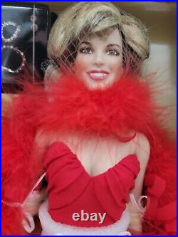 Franklin Mint VANNA WHITE Vinyl Portrait Doll RED DRESS, FEATHER NRFB New