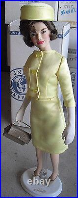 Franklin Mint Vinyl Jackie Kennedy in Yellow Outfit Doll 15 Tall LOOK