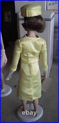 Franklin Mint Vinyl Jackie Kennedy in Yellow Outfit Doll 15 Tall LOOK