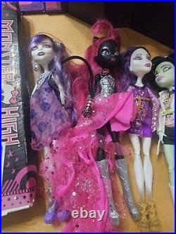 Huge Massive Monster High Doll & Accessories Lot Pre-Owned & Fangtastic