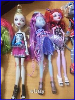 Huge Massive Monster High Doll & Accessories Lot Pre-Owned & Fangtastic